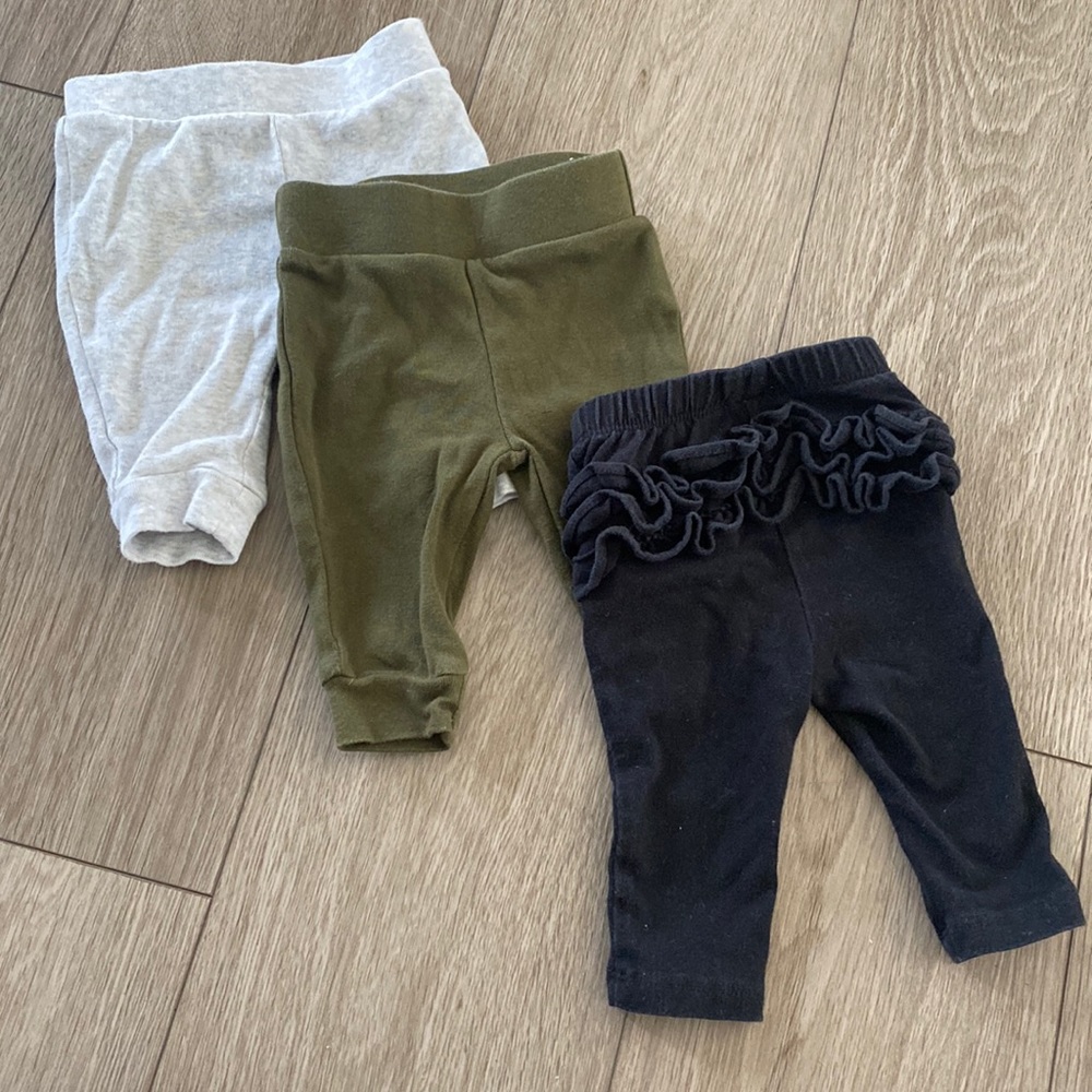 Old navy legging/pants bundle size 0-3 months